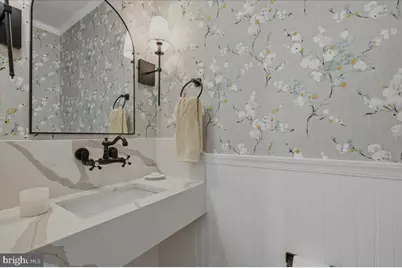 2701 Woodley Place NW, Washington, DC 20008 - Photo 13