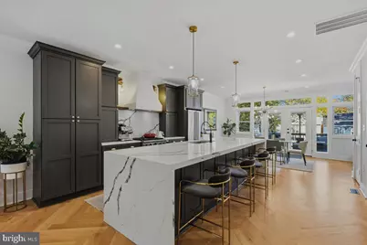 2701 Woodley Place NW, Washington, DC 20008 - Photo 7