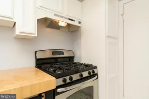 4201 Cathedral Ave NW, Washington, DC 20016 - Photo 17