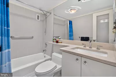1330 New Hampshire Avenue NW #713, Washington, DC 20036 - Photo 17