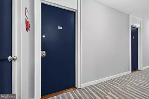 1330 New Hampshire Ave NW, Washington, DC 20036 - Photo 3