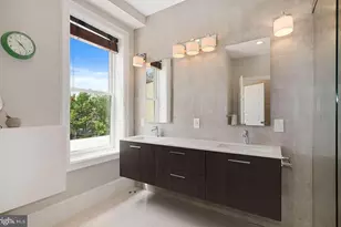 928 T St NW, Washington, DC 20001 - Photo 9