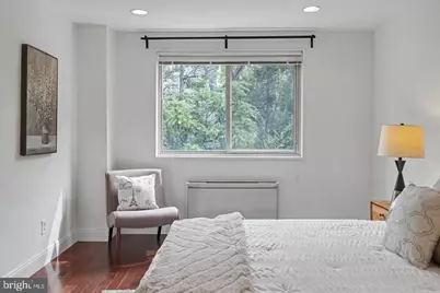 2710 Macomb Street NW #310, Washington, DC 20008 - Photo 23