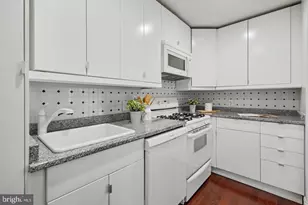 2710 Macomb St NW, Washington, DC 20008 - Photo 19