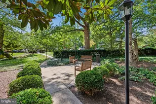 4200 Cathedral Ave NW, Washington, DC 20016 - Photo 27