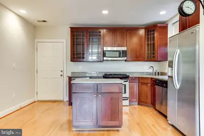 219 T Street NE #202, Washington, DC 20002 - Photo 3
