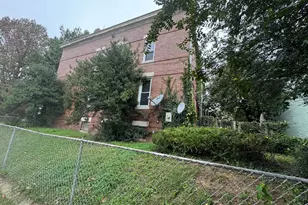 560 14th St SE, Washington, DC 20003 - Photo 3