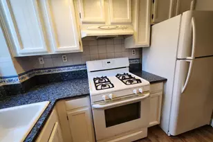 2610 Tunlaw Rd NW, Washington, DC 20007 - Photo 9