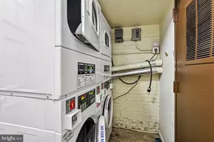 1718 Corcoran St NW, Washington, DC 20009 - Photo 25