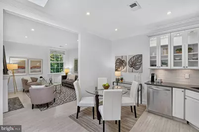 1632 30th Street NW #9, Washington, DC 20007 - Photo 3