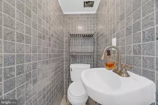 2407 18th St SE, Washington, DC 20020 - Photo 23