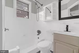 2407 18th St SE, Washington, DC 20020 - Photo 25