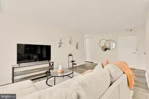 1545 18th St NW, Washington, DC 20036 - Photo 11