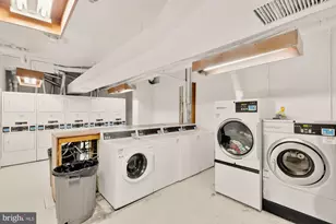 1545 18th St NW, Washington, DC 20036 - Photo 25