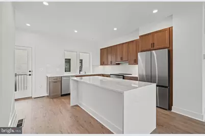 33 Lower Service Court NW, Washington, DC 20001 - Photo 27