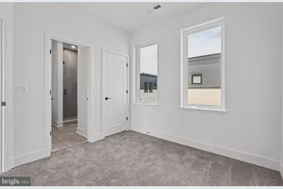 33 Lower Service Court NW, Washington, DC 20001 - Photo 47