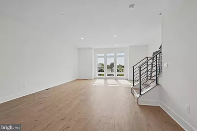33 Lower Service Court NW, Washington, DC 20001 - Photo 15