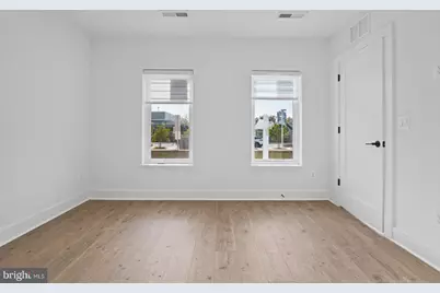 33 Lower Service Court NW, Washington, DC 20001 - Photo 9