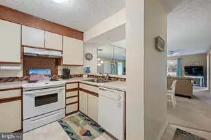 35979 Condo Dr, Rehoboth Beach, DE 19971 - Photo 17