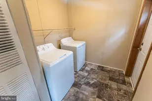 1205 W 6th St, Laurel, DE 19956 - Photo 21