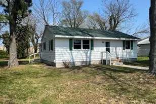 345 S Railroad Ave, Georgetown, DE 19947 - Photo 1