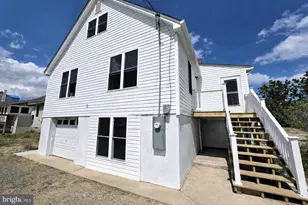 301 Bay, Milford, DE 19963 - Photo 1