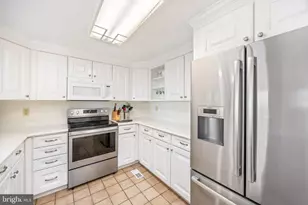 40107 E Oceanside Dr, Fenwick Island, DE 19944 - Photo 19