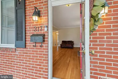 317 W College Terrace, Frederick, MD 21701 - Photo 5