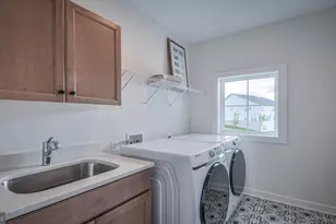 8785 Helleber Spg Cir, Frederick, MD 21701 - Photo 13