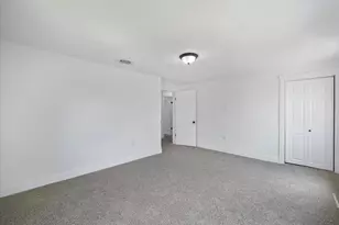 37 E C St, Brunswick, MD 21716 - Photo 17