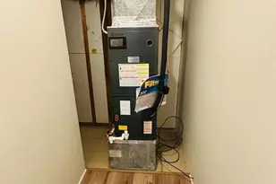 6820 Farmbrook Ct, Frederick, MD 21703 - Photo 17