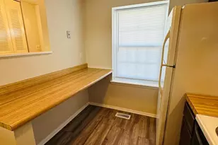 6820 Farmbrook Ct, Frederick, MD 21703 - Photo 7