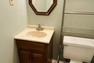 6820 Farmbrook Ct, Frederick, MD 21703 - Photo 11