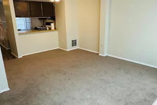 6820 Farmbrook Ct, Frederick, MD 21703 - Photo 9