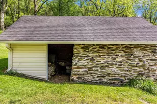 10433 Grindstone Run Rd, Myersville, MD 21773 - Photo 7