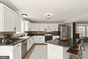239 Bishops Glen Dr, Frederick, MD 21702 - Photo 3