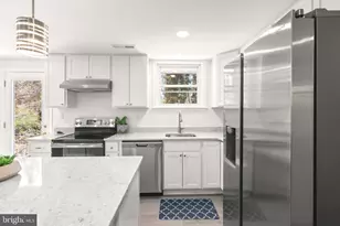 8607 Pinecliff Dr, Frederick, MD 21704 - Photo 9