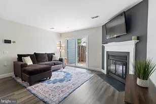 5806 Shadbush Ct, Frederick, MD 21703 - Photo 3