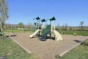 1113 Saxton Dr, Frederick, MD 21702 - Photo 17