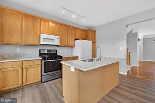 6715 Manorly Ct, Frederick, MD 21703 - Photo 3