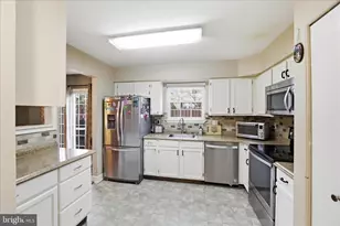 6846 Carnation Cir, Frederick, MD 21703 - Photo 17