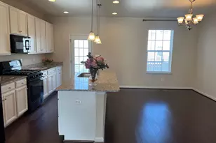 447 Pemberton Park Ln, Frederick, MD 21703 - Photo 7