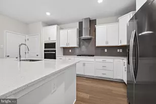 462 Herringbone Wy, Frederick, MD 21701 - Photo 15