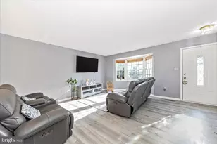 6214 Hastings Ct, Frederick, MD 21703 - Photo 3