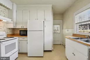 209 Locust St, Frederick, MD 21703 - Photo 11