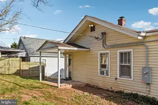 209 Locust St, Frederick, MD 21703 - Photo 27