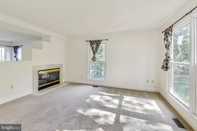 6104 Cool Spring Terrace S, Frederick, MD 21701 - Photo 5