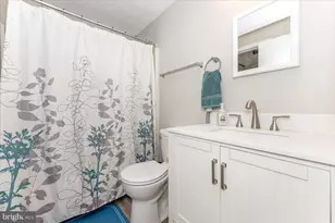 6813 Farmbrook Ct, Frederick, MD 21703 - Photo 29