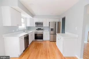 10807 Old National Pike, New Market, MD 21774 - Photo 7