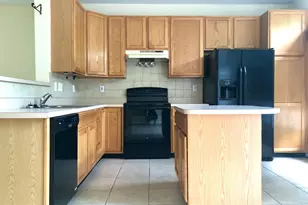 614 Eisenhower Dr, Frederick, MD 21703 - Photo 3